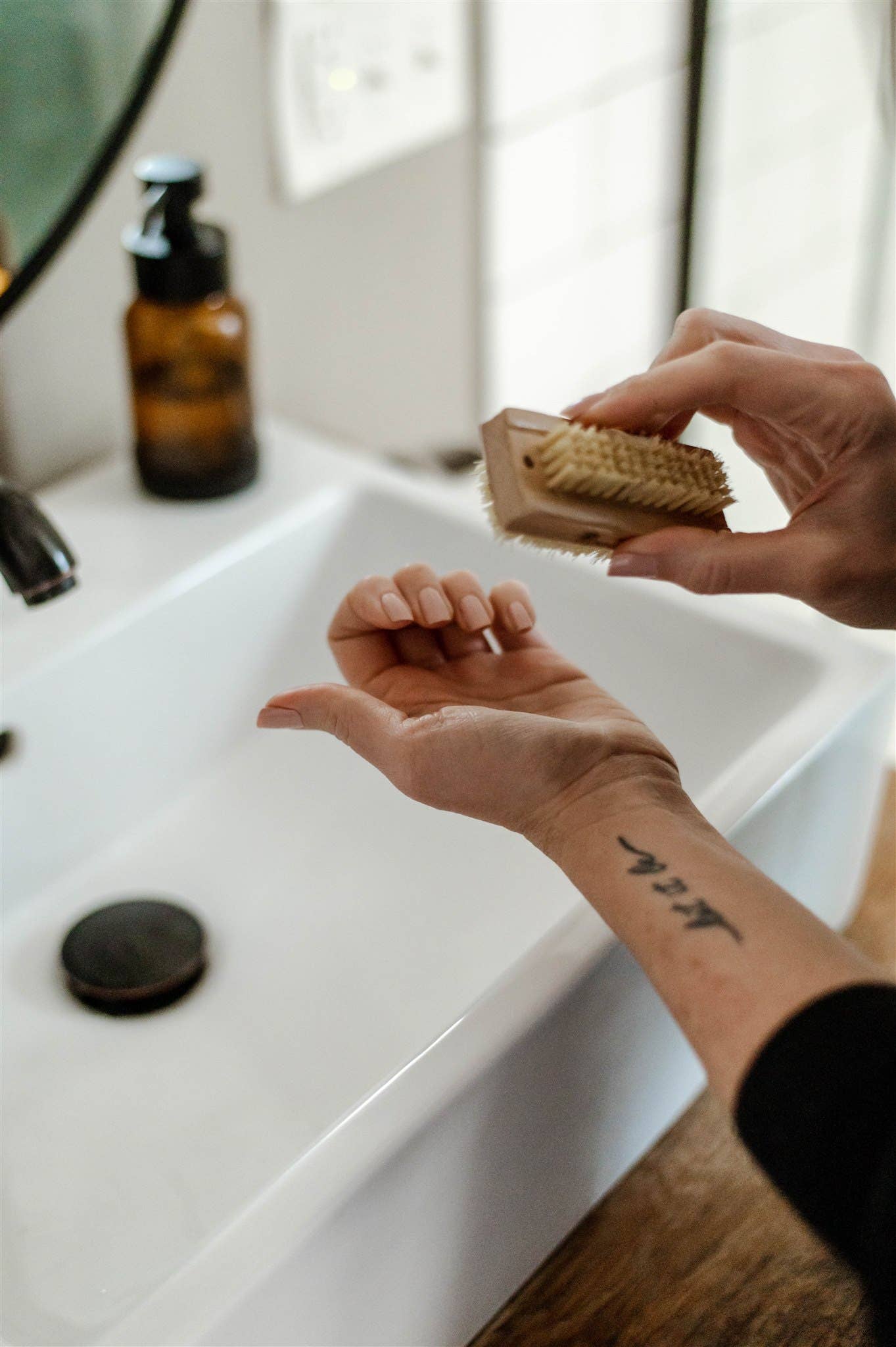 Eco-Friendly Vegan Wood Nail Brush