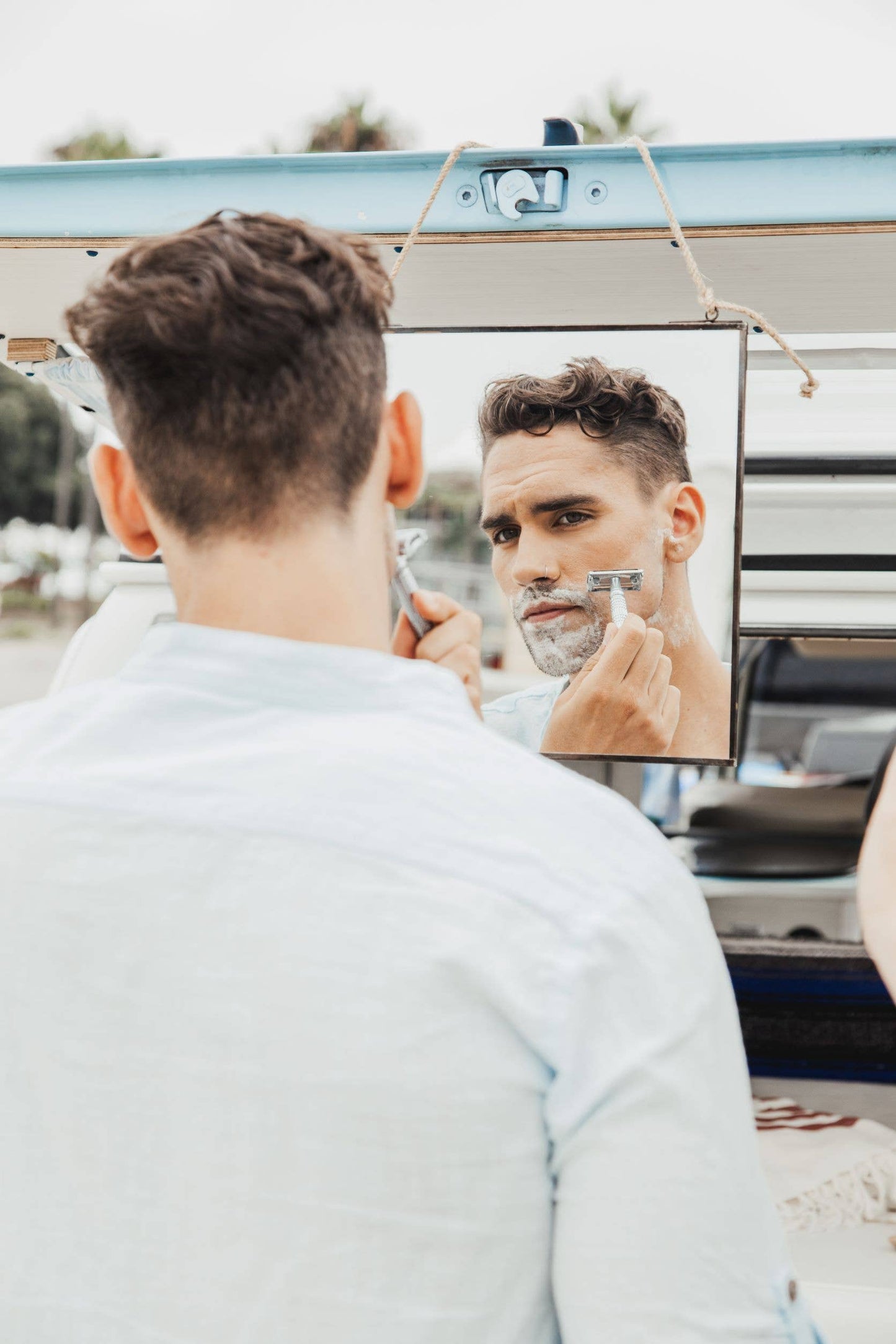 The Flagship Butterfly Razor