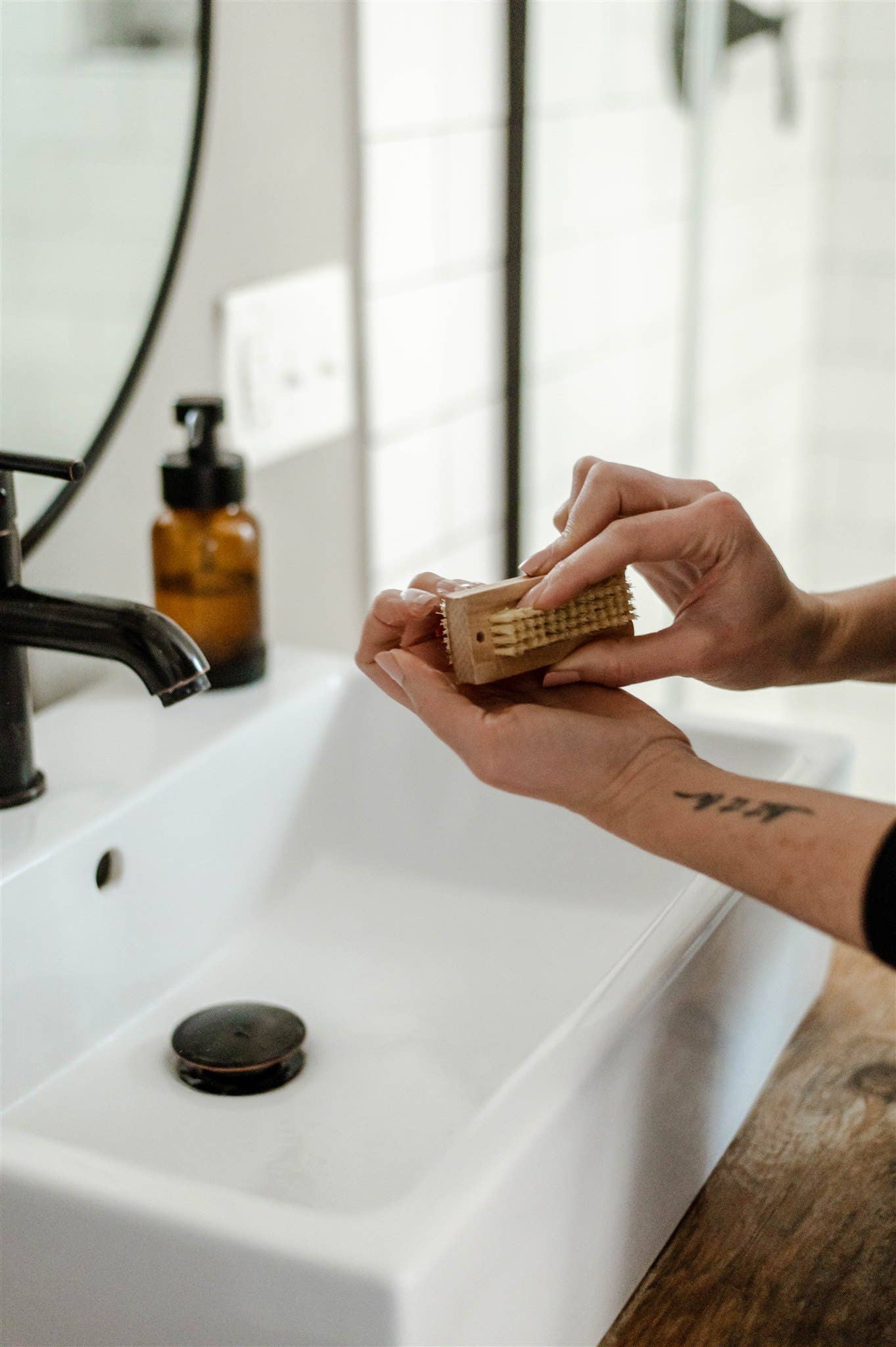Eco-Friendly Vegan Wood Nail Brush